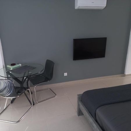 Modern Studio Apartment Armonia Court Paralimni Eksteriør billede