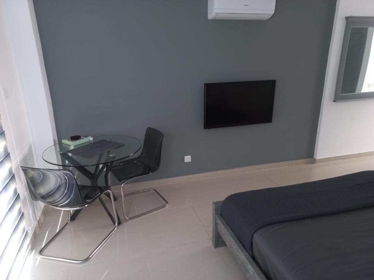 Modern Studio Apartment Armonia Court Paralimni Eksteriør billede