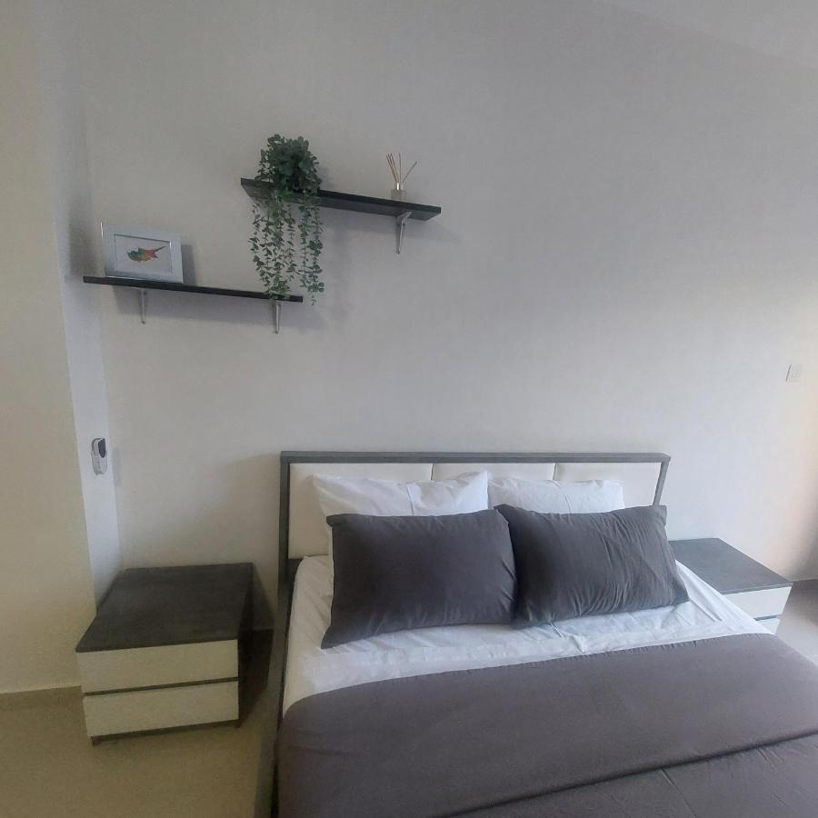Modern Studio Apartment Armonia Court Paralimni Eksteriør billede
